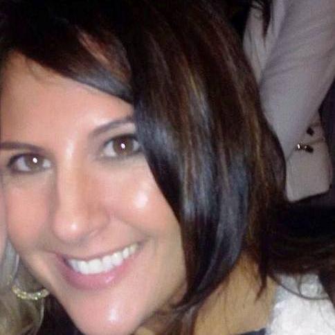 Senior Recruiter with a passion for people and zest for life.  Fitness enthusiast. Yogi. Chocolate aficionado.