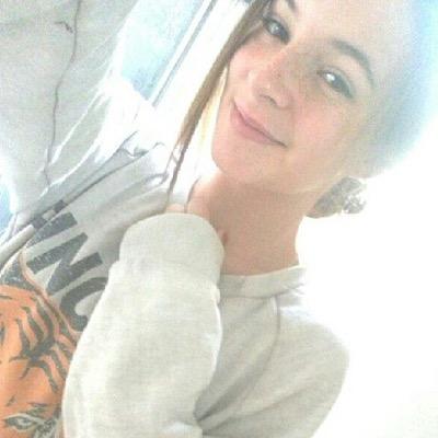 I'm awesome, I'm cool, funny, Is cat, Is young, Is teen, Is fun to talk to, Is not boring, Is fun!! ;)