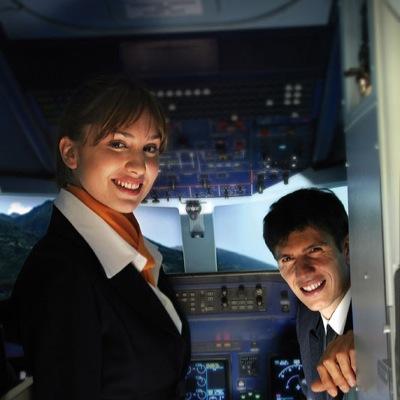 Compagnia aerea regionale. Si vola con due Fokker 50 50y. Ideali per corto e medio raggio . Voli charter e di linea