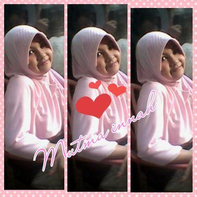mutmainnah664's profile picture. 