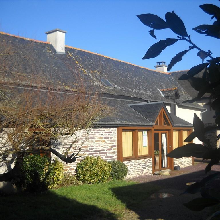 Restaurant a la ferme et cuisine élaborée avec les produits de l'exploitation en Bretagne ouverture 1994