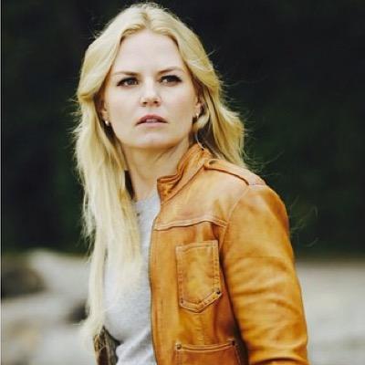 TheSaviorOUAT_'s profile picture. Sheriff of Storybrooke, Mother and Savior of the fairytale book who isn't able to control her powers. [MC 18+; In love with @TheReginaMills_ ; #SwanQueen]