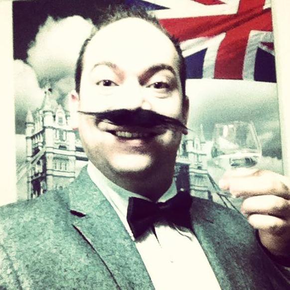 MoustacheBZH's profile picture. Le mélange improbable entre une galette saucisse & un taco al pastor!