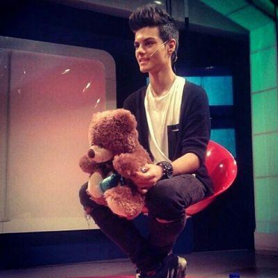 supeer feliiz de ser abrahamers porq es el q me saca una sonrisa cada dia de mi vida por q es ~el~ (perfecto) mi vida...~todo con tigo nada sin ti~...