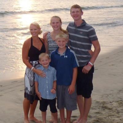 torimckay1227's profile picture. 