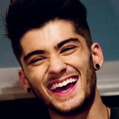 Please follow @_fxckablelukey because che give you this free follow, ask her for a follow back !