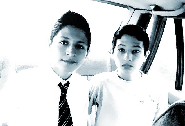 Amante del Futbol y la música :'3