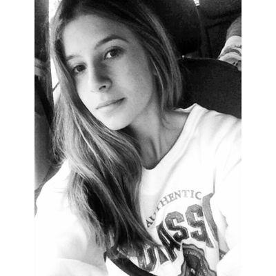 anadomingolmo's profile picture. Esas piernas largas que se mueren de ganas de bailar la vida