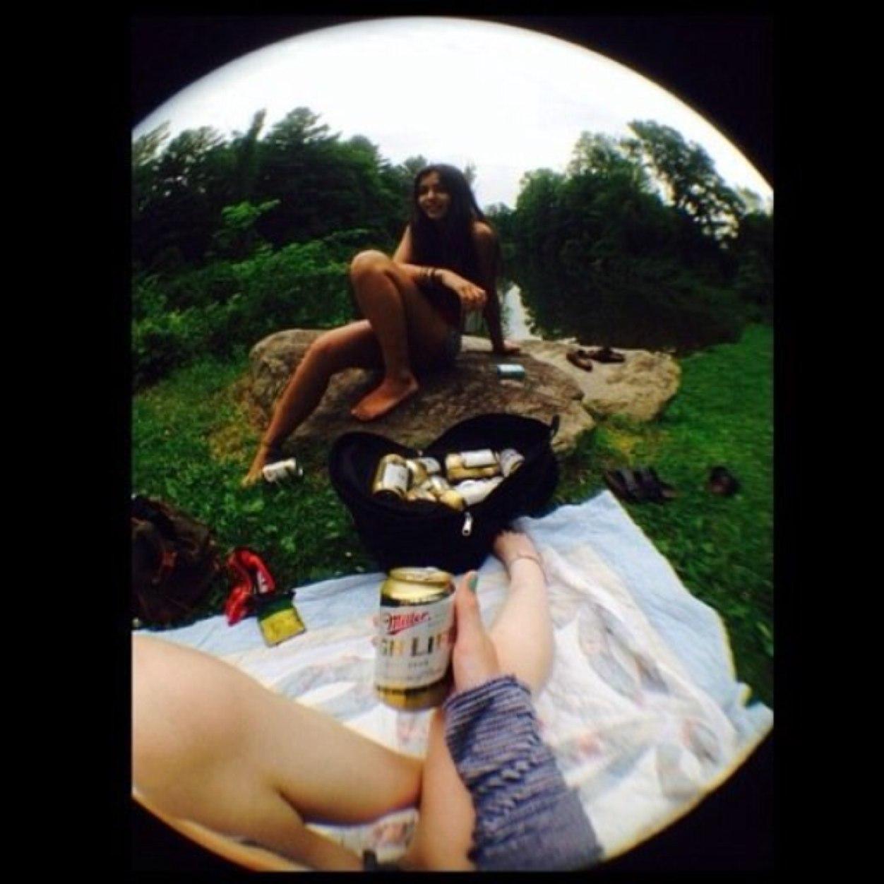 pantslessanon's profile picture. I don't have pants on and i'm probably drunk.