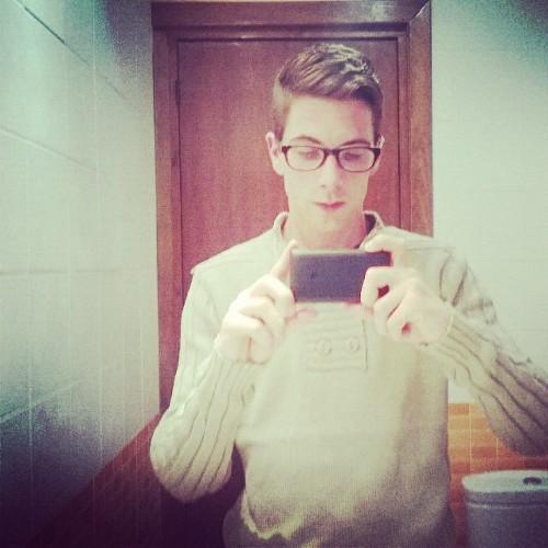 Amante de ser yo mismo no me comparo con nadie porque soy diferente al resto oleeee yoo