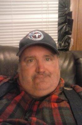 I am David honeycutt I live in Lafayette Tennessee  I love sports  watching movies  tv and all kinds music