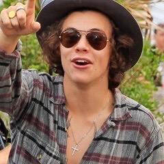 RETWEET THE LINK FOR 25 FREE FOLLOWS AND SHARE THE LINK FOR 45 (trying to do them daily please be patient)