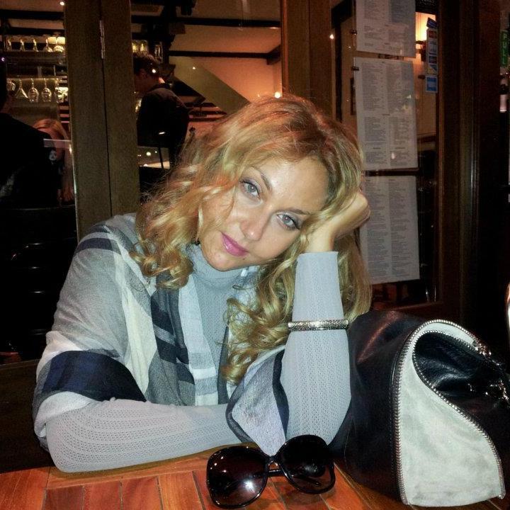 bakablonde's profile picture. donna