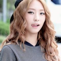 • 보라 or Bora • born on January 30, 1990 • dancer, singer and rapper from Sistar • single •