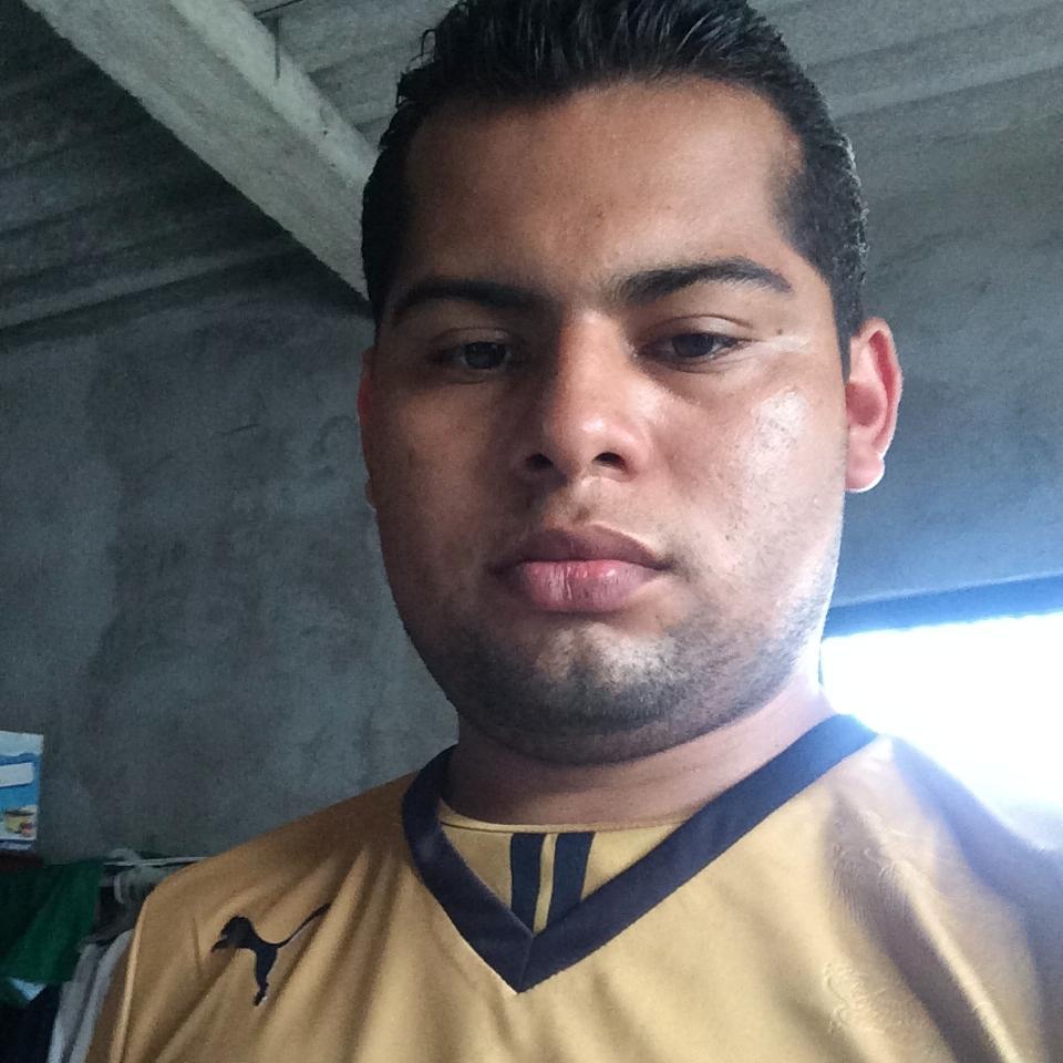 Sincero, Buena onda, No presumido, Quiero conocer gente nueva. Pumista...