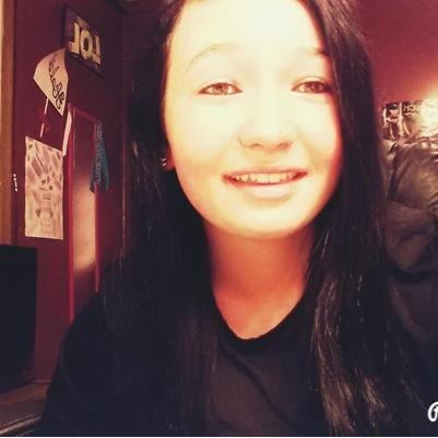 Life is to long to worry about every little thing ~ follow me on instagram lizzie_1110~cheerleadig and wrestling is life ✌️