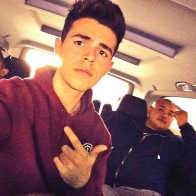 Go follow @lube4jaimes because you got a free follow