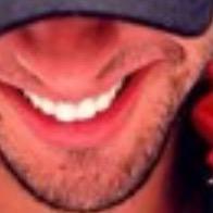 نبحث عن السعاده دائماً ف والله ان السعاده الحقيقيه هي القرب من الله سبحان الله وبحمده سبحان الله العظيم..
