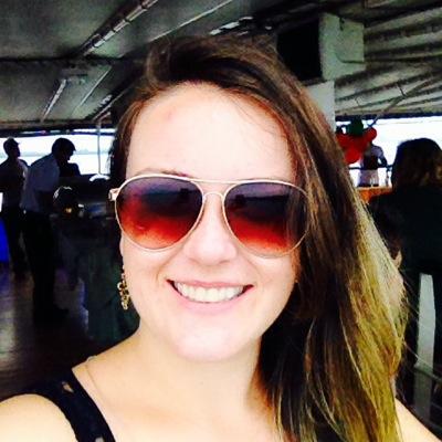 Brasileira, filha de Deus , amo viajar,apaixonada por cinema e artes.