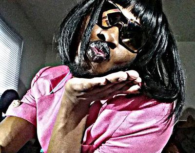 YouTube personality | i throw SHADE GRENADES, no filters. check out my videos, check out my blog, i keeps you LAUGHING!
http://t.co/R5W7N6xuAo
