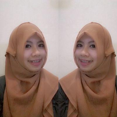 Dhe_Sholihah's profile picture. Ingin menjadi yang terbaik di dunia dan akhirat :)