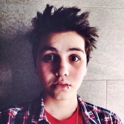 i (un)follow back. Check out my YouTube channel below! :D New Account-@saras_corner16 Snapchat - sarawithn0.h