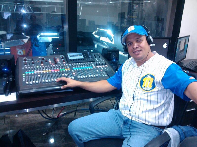 Camarógrafo del Pueblo, en el programa @LoQueSeDice transmitido por @FalconiaTV.  BUEN COCO PA' HACER CONSERVA!