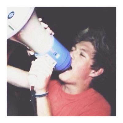 follow @hashtagtbh bc i just gave you a free follow (: i follow back btw