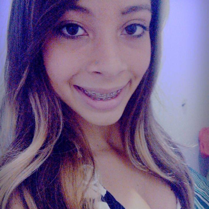 Que Deus me proteja de gente má, cruel, invejosa. De gente sem graça, sem sal e sem loucura.
