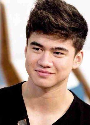 Calum Hood is my INSPIRATION