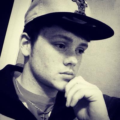 #taken, BY MG❤️#C/O1⃣6⃣ #futureartist✏️ #footballislife#C.S.9-E.G.6.7#hustle&grind And i will hustle untill i no longer have to introduce myself, to anyone!