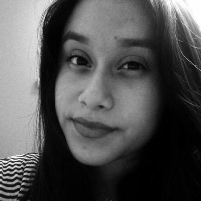 It's not easy being 5'0. There is an entire world up there that i dont even know about. - nicole riche