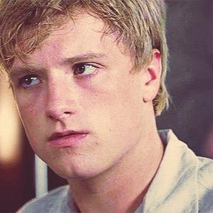 ~Quiero morir siendo yo mismo. ¿Tiene sentido?~ Mis pesadillas son sobre perderte.
#FreeRol