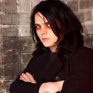 Just a fucked up kid in a messed up world.lead singer for mcr. love my hunny @andydixontwd and two kids @ravenaliceway and @travisbenway