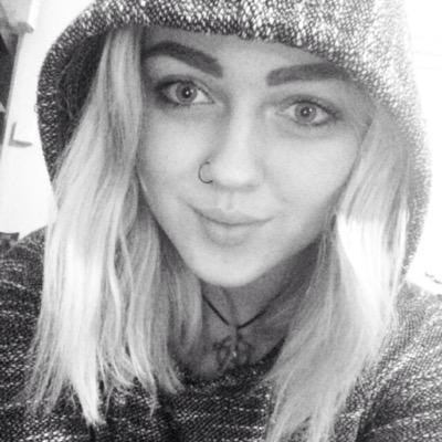 Hiii I'm Perrie from Little mix