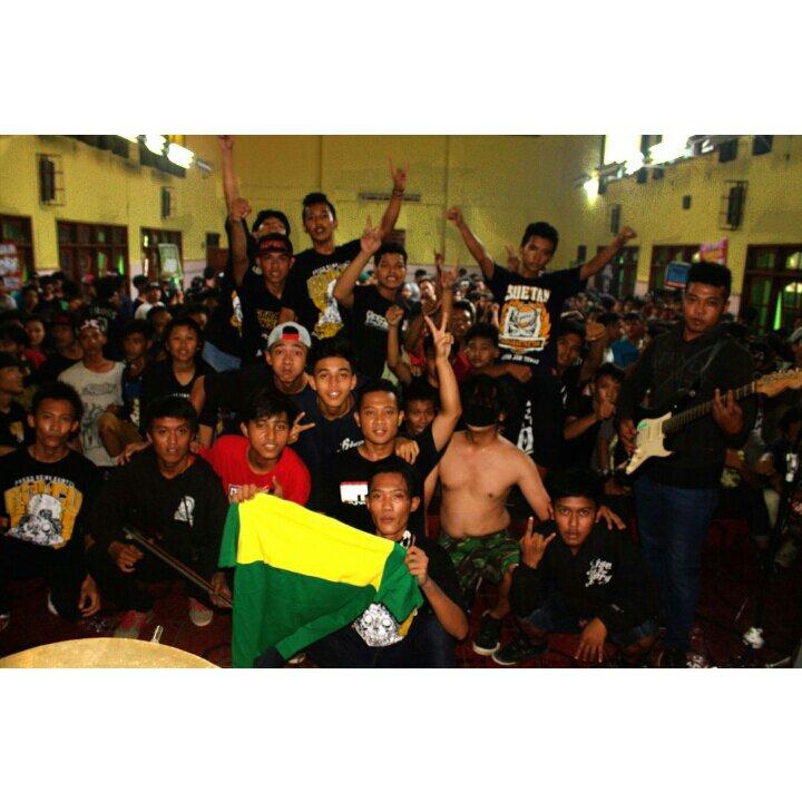 SKATE PUNK ROCK | DISHARMONIC ROCKSHOP | WARRIOR PRIDE | for booking contact 089604368944 or 7d2a0a3b | @new_fafarock