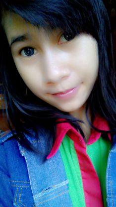 vhia_imutzz's profile picture. Ketika seseorang menghampiri hidupmu, Tuhan mengirimnya karena sebuah alasan. Baik tuk berimu pelajaran atau menemanimu hingga akhir hidupmu