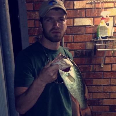 21 years old. Daddy to Kenlee Addison Pitarrro. Baton Rouge la is my home.