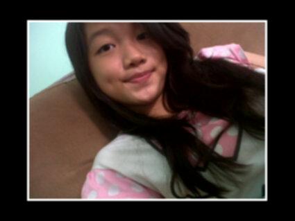 follow @silvie_re . yg ini di unfoll aja yaa :)