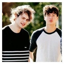 cliffxrdscure's profile picture. GO FOLLOW @the4dorks I GAVE YOU A FREE FOLLOW SO FOLLOW @the4dorks