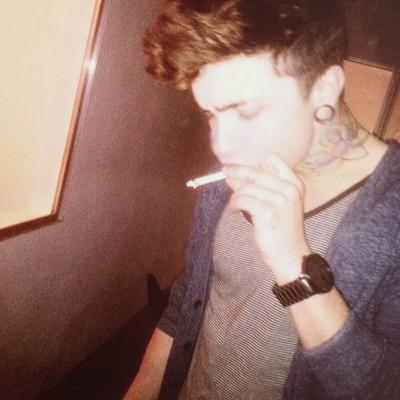 jsuis l'terrain ou l'bien et l'mal s'affrontent