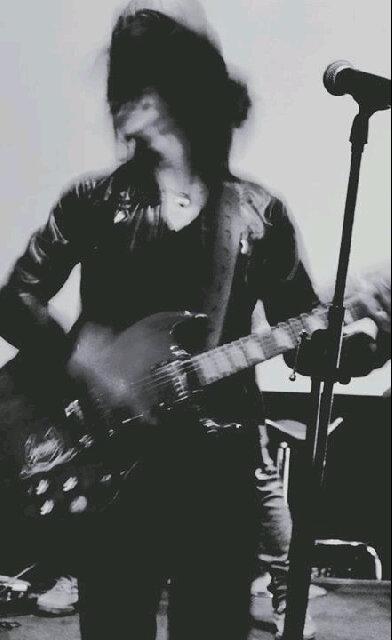 Sondang_SG's profile picture. musician • songwriter • vokal guitar of @thejangomusic • As Roma Lovers •
