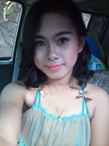 Dede47420936's profile picture. Born On 29-10-1996 Married with  @Roni alviano25-10- 2014..08588145200 Berusha bersabar N sllu mendekatkan diri pda allh.N sLluberpegang teguh pada keyakinan