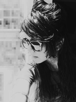 delhi university graduate  ;doing company Secretary from icsi;luv to play guitar; wants to connected with business person