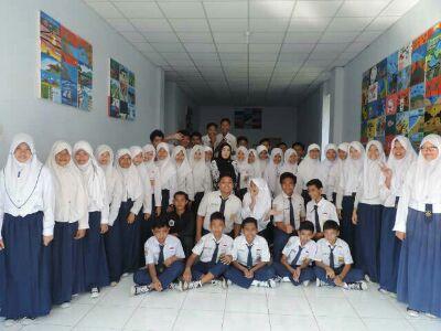 Official twitter 9C 2014/2015 •44 Student's •Ibu Elita❤ •Success UN'15, We definitely graduated!