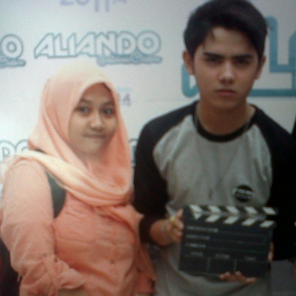 I Love Allah & Mother | always support @ezagionino_real @aliando26 @alysyarief | Member Resmi of @EzaGlovers | followed by @ullyjulita1
Follback?Just Mention!