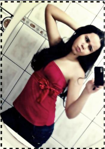 GaabiiMota's profile picture. Acreditar em seus sonhos mesmo quando estão perdidos!