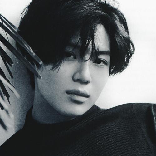 a.k.a @blingtotaem ☘