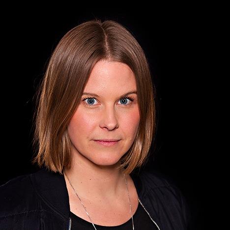 Mode, hållbar utveckling och kommunikation. Redaktör för TRÅD Fanzine.