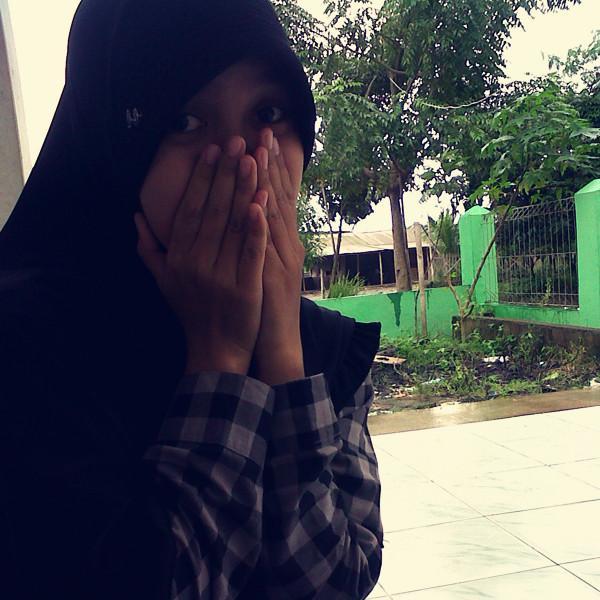 revamulyati24's profile picture. 